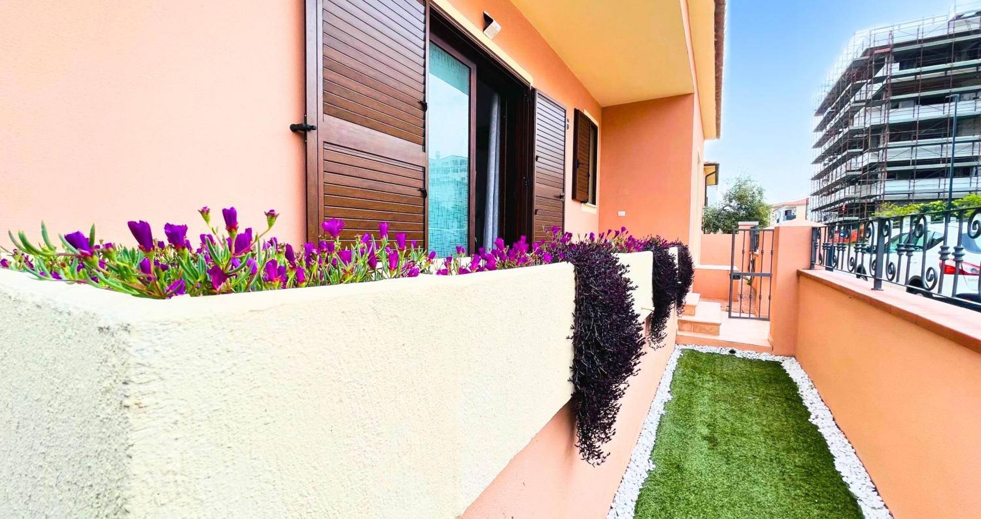 Vela House & Garden Center * Olbia